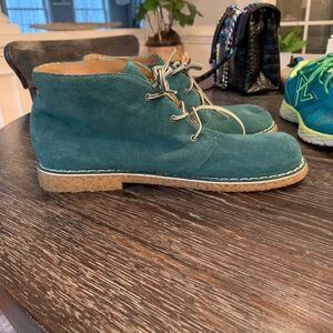 White Mountain Teal Desert Boots sz 9 New